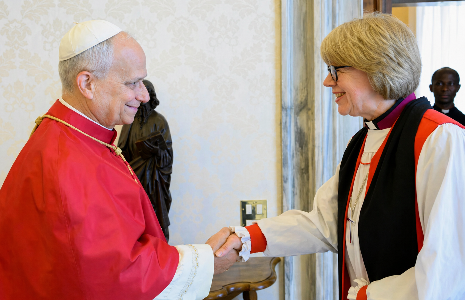 PAPA LEÓN XIV RECIBE A LA ARZOBISPA DE CANTERBURY