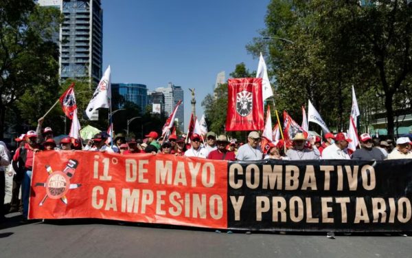 CNTE MARCHA AL ZÓCALO Y PLANTEA POSIBLES NUEVAS ACCIONES
