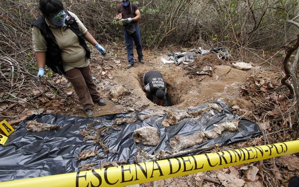 Hallan 10 cuerpos en medio de ataques en Guerrero