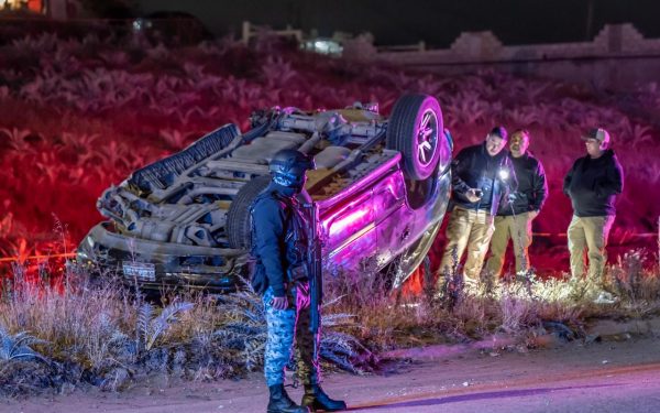 MENOR DE 16 AÑOS MUERE TRAS VOLCADURA EN LÁZARO CÁRDENAS; HAY LESIONADOS
