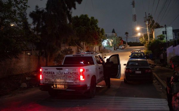 Hombre pierde la vida a balazos al llegar a su casa en Tijuana