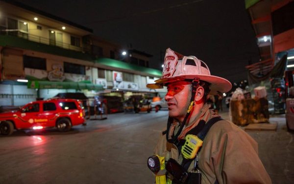 Incendio destruye local de especias en el Mercado de Abastos de Culiacán