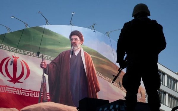 Trump ve cerca un acuerdo con Irán mientras Teherán advierte diferencias