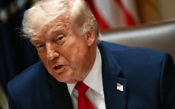 EU confirma preacuerdo con Irán; falta aprobación de Trump