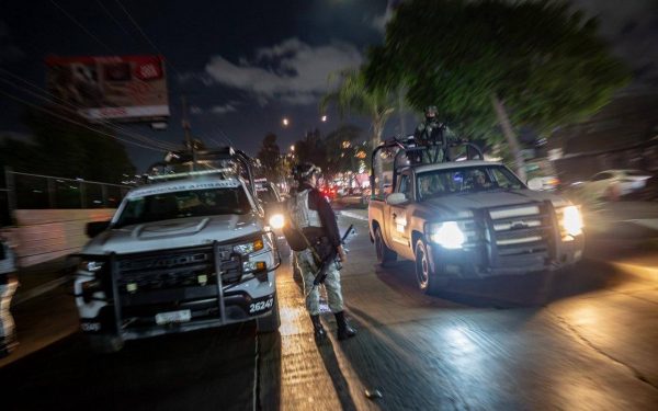 Hallan persona sin vida dentro de un vehículo en colonia Hipódromo