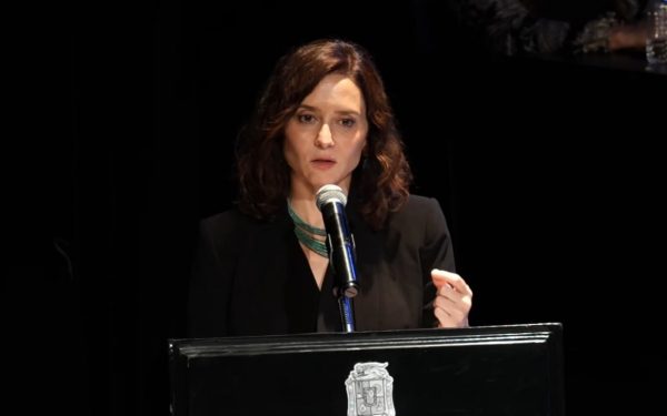 Díaz Ayuso abandona México acusando boicot del gobierno Sheinbaum