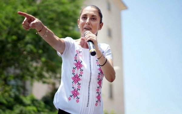 Sheinbaum defiende aportación de migrantes mexicanos a EU