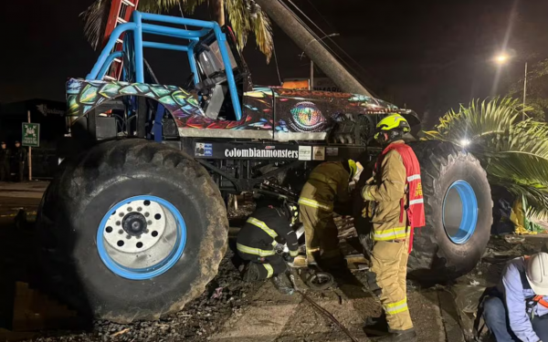 MONSTER TRUCK ARROLLA A DECENAS EN COLOMBIA: HAY MUERTOS Y MÁS DE 30 HERIDOS