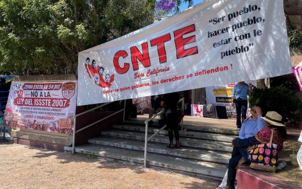 Inicia CNTE Baja California huelga nacional; maestros toman oficinas del Sistema Educativo en Tijuana