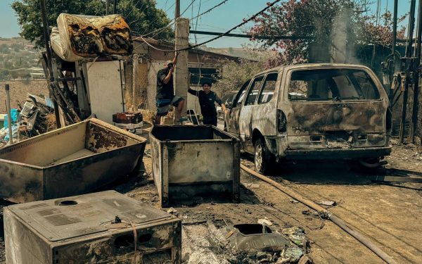Incendio en colonia Amparo Sánchez afecta cinco viviendas en Tijuana